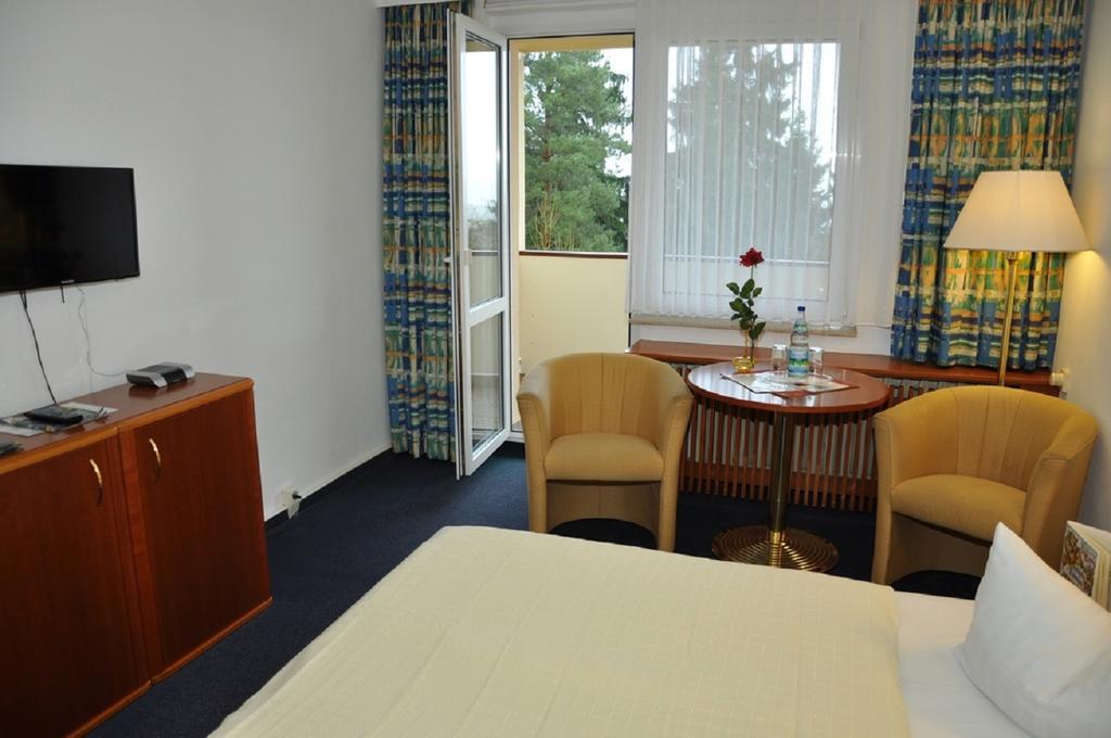 Hotel Am Wald -Garni- Elgersburg Exterior foto