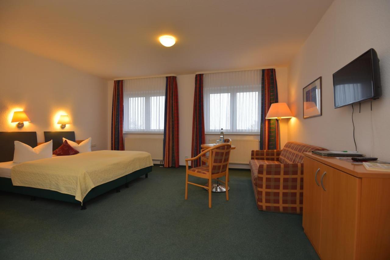 Hotel Am Wald -Garni- Elgersburg Exterior foto